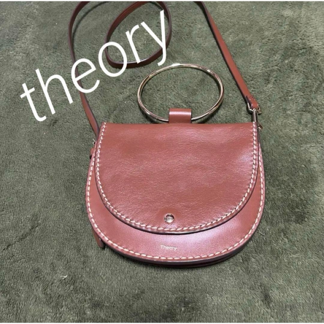 theory(セオリー)のtheory 身軽にミニショルダーバッグ　斜め掛け対応 レディースのバッグ(ショルダーバッグ)の商品写真