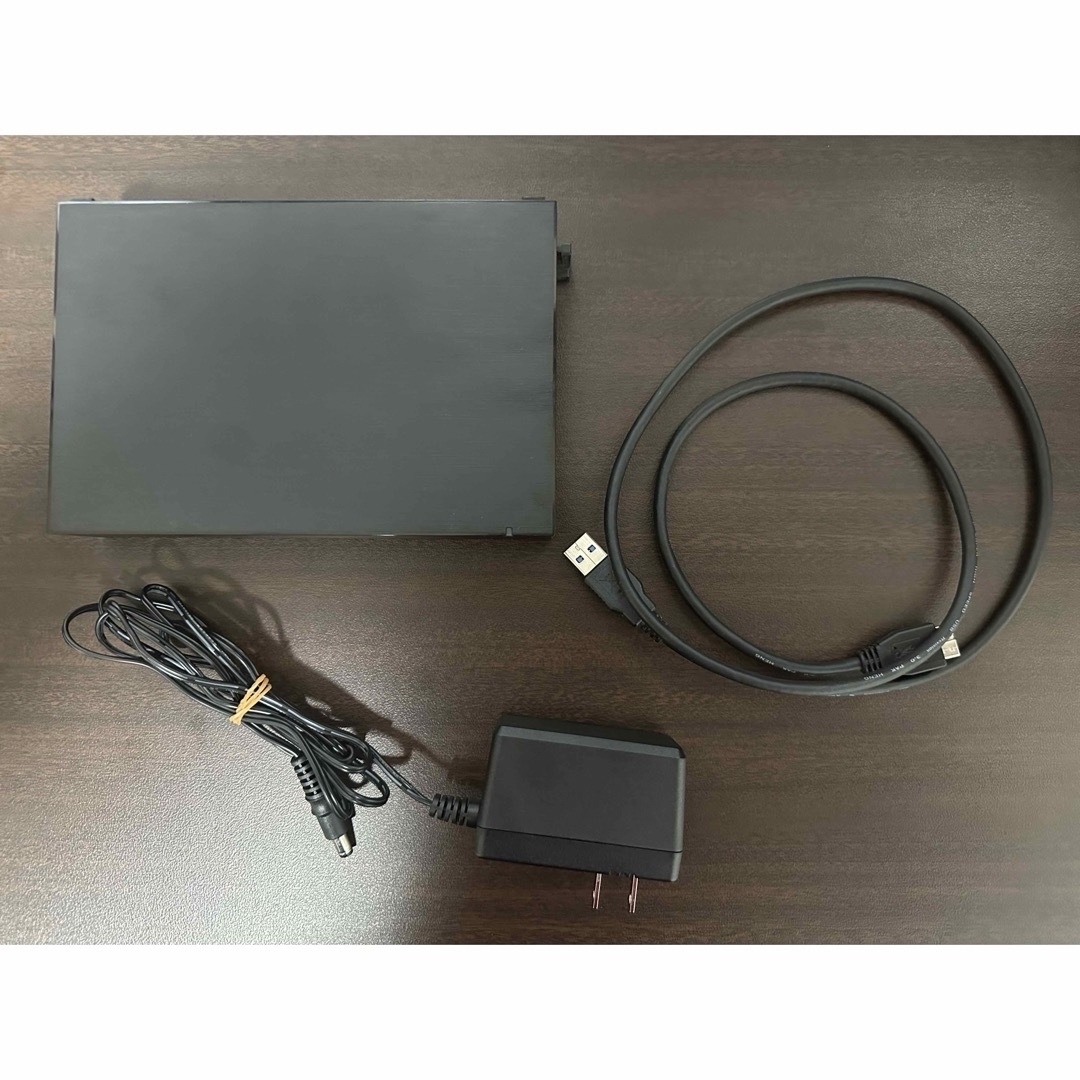 Buffalo(バッファロー)のBUFFALO 外付けHDD ブラック 2TB HD-LE2U3-BB スマホ/家電/カメラのPC/タブレット(PC周辺機器)の商品写真