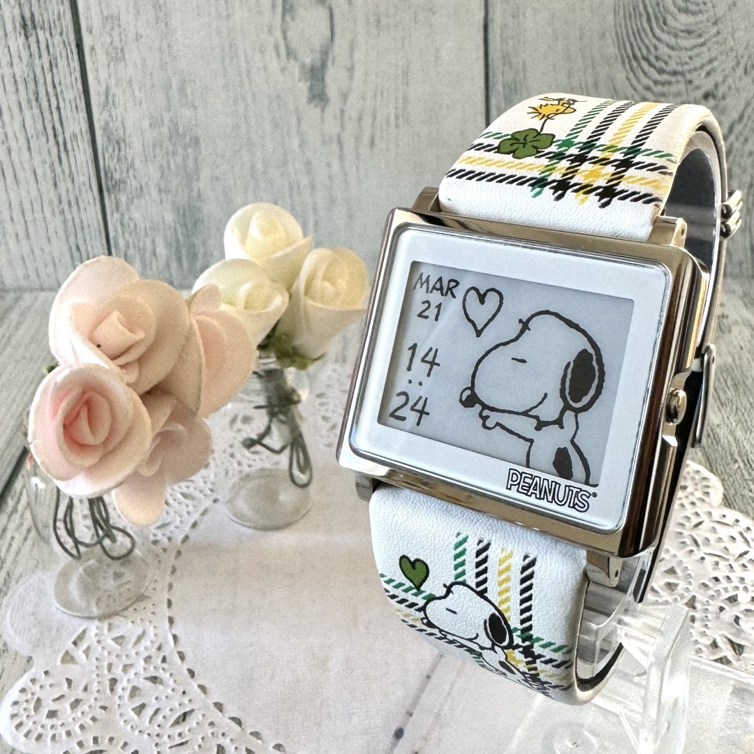 そが【電池交換済】Smart Canvas 腕時計 スヌーピー 65周年