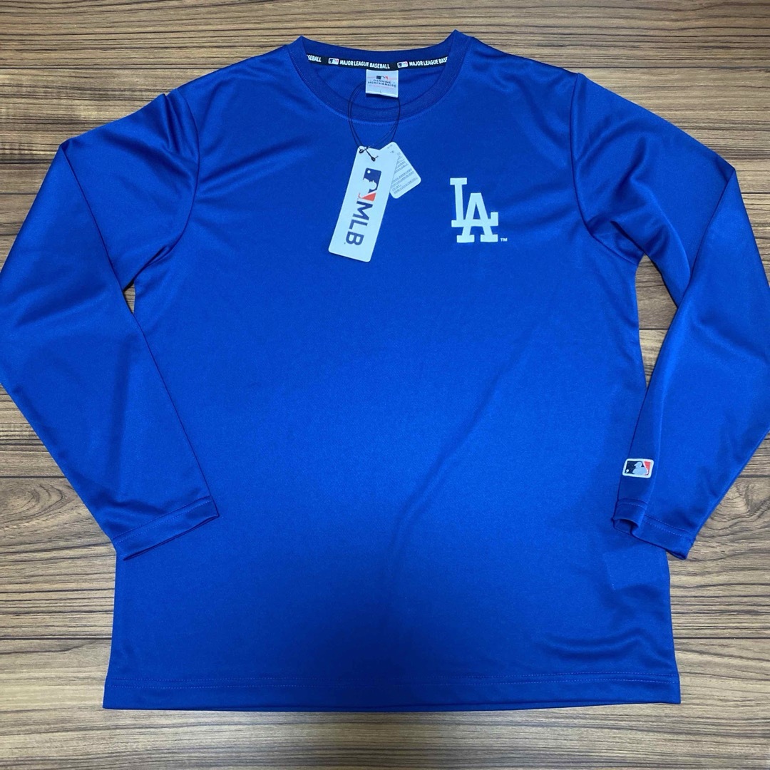 MLB(メジャーリーグベースボール)の新品タグ付き　メンズ　MLB LA ドジャース　長袖Tシャツ  Lサイズ  メンズのトップス(Tシャツ/カットソー(七分/長袖))の商品写真