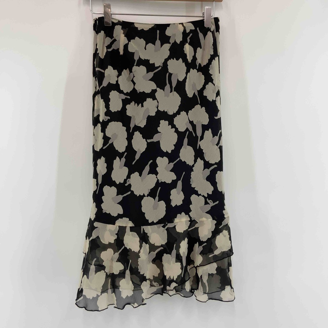 INED(イネド)のINED イネド レディース ロングスカート　マーメイドフレア　花柄　黒 レディースのスカート(ロングスカート)の商品写真