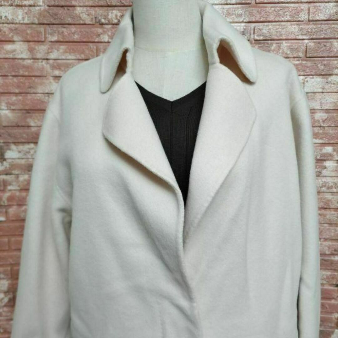 IENA(イエナ)のIENA イエナ ウール100％ ロングコート オフホワイト 36 レディースのジャケット/アウター(ロングコート)の商品写真