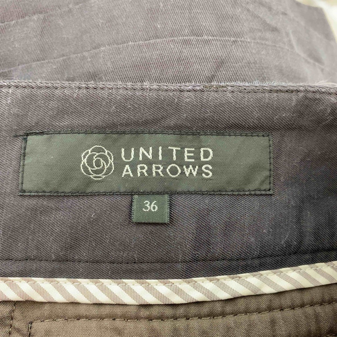 UNITED ARROWS(ユナイテッドアローズ)のUNITED ARROWS ユナイテッドアローズ レディース ショートパンツ　チャコール　36 レディースのパンツ(ショートパンツ)の商品写真