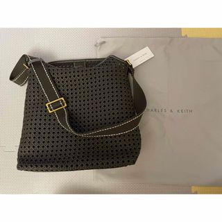 チャールズアンドキース(Charles and Keith)のCharles&Keith バッグ(ショルダーバッグ)