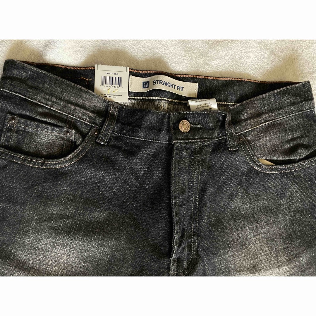 GAP(ギャップ)のセール！新品GAPギャップ　ジーンズ　ストレートフィット メンズのパンツ(デニム/ジーンズ)の商品写真