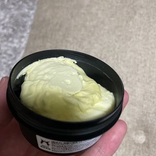 ラッシュ(LUSH)のLUSH LEMONY FLUTTER 檸檬の指先(ネイルケア)