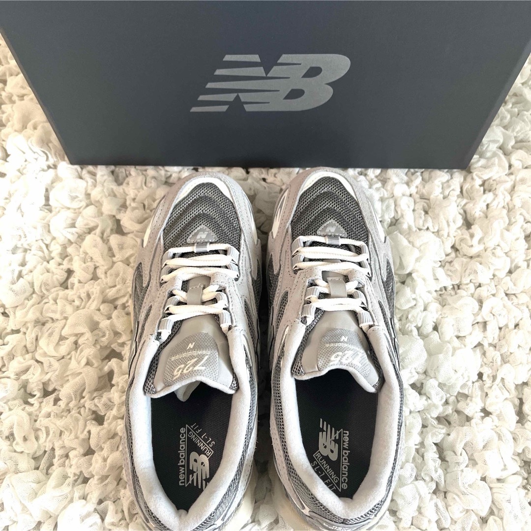 New Balance(ニューバランス)の大人気モデル★ML725AA★24.5cm★グレー★ニューバランス★イエナ完売 レディースの靴/シューズ(スニーカー)の商品写真