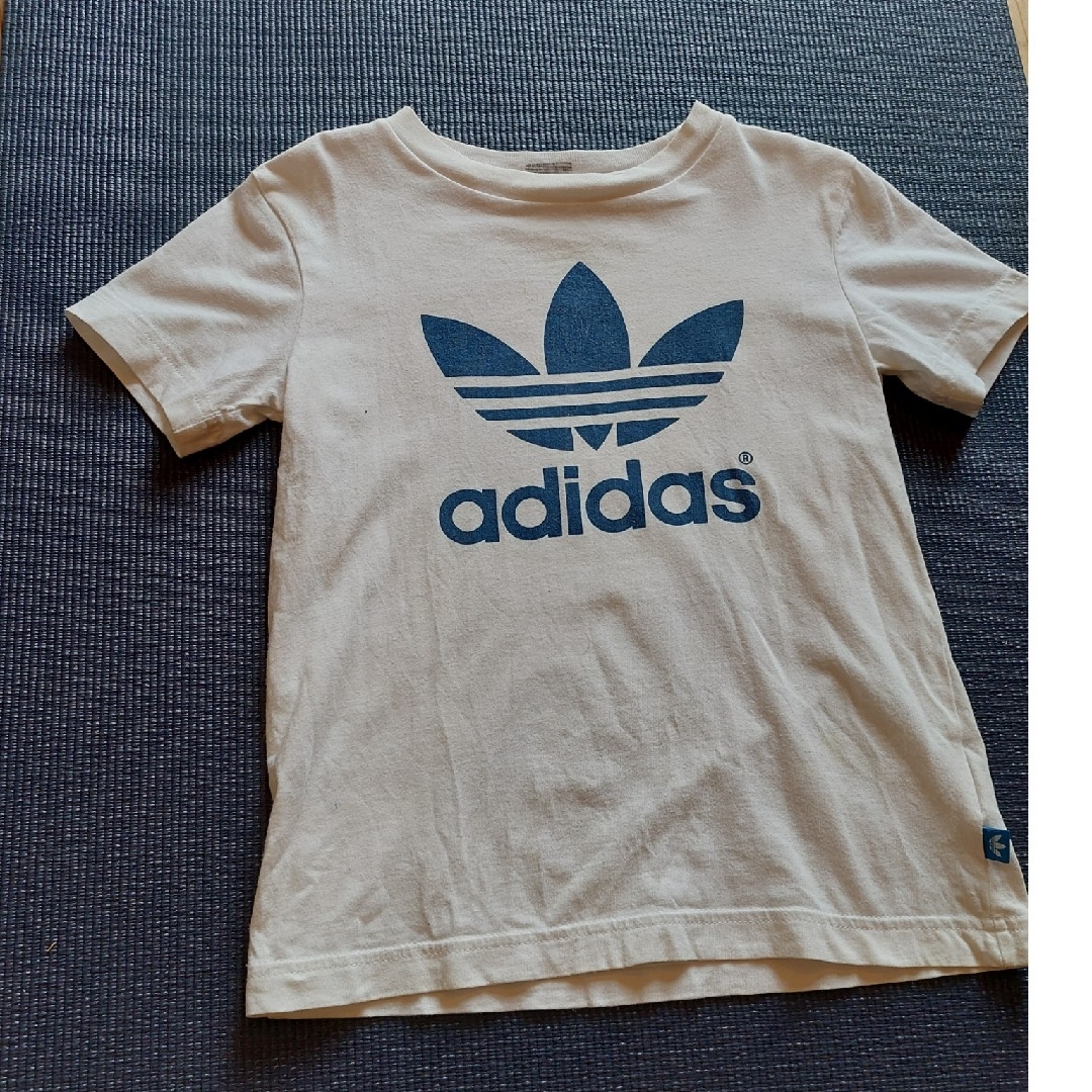 adidas(アディダス)のアディダス　キッズ　Tシャツ　130 キッズ/ベビー/マタニティのキッズ服男の子用(90cm~)(Tシャツ/カットソー)の商品写真