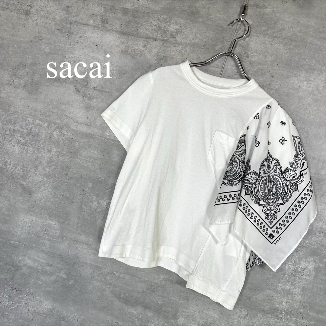 sacai(サカイ)の『sacai』 サカイ (1) ペイズリー柄 スカーフ風 Tシャツ レディースのトップス(Tシャツ(半袖/袖なし))の商品写真