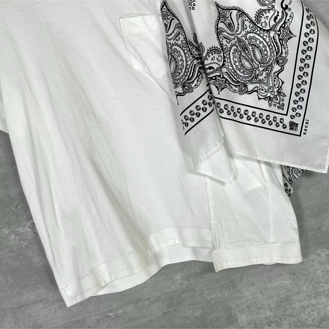 sacai(サカイ)の『sacai』 サカイ (1) ペイズリー柄 スカーフ風 Tシャツ レディースのトップス(Tシャツ(半袖/袖なし))の商品写真