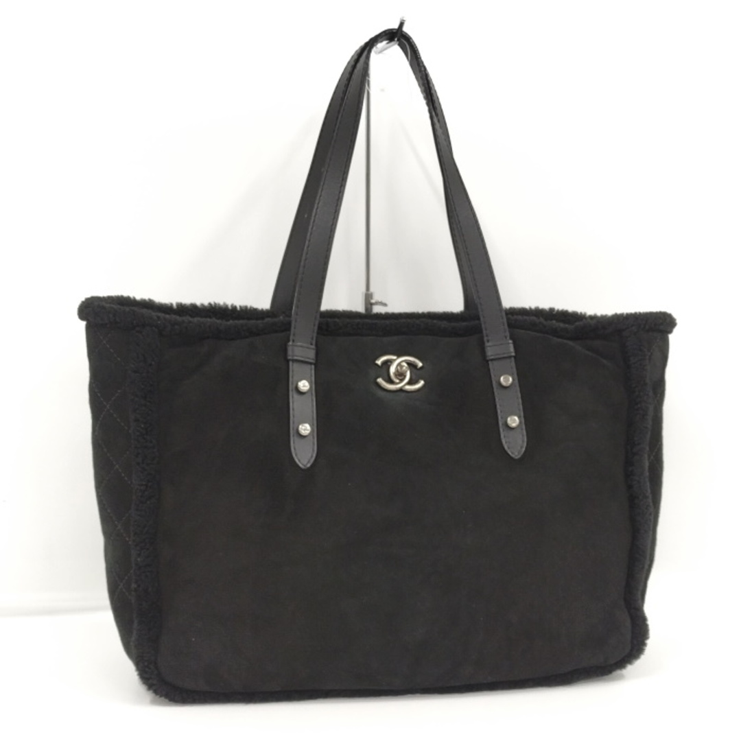 CHANEL トートバッグ ムートン ブラック CHANEL トートバッグ ムートン ブラック