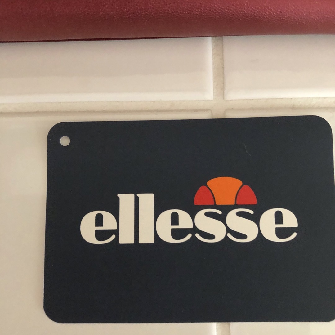 ellesse(エレッセ)の【新品】エレッセ　長財布 レディースのファッション小物(財布)の商品写真