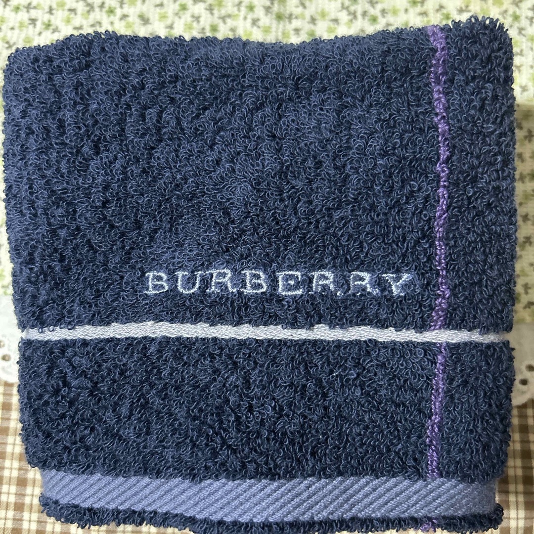 BURBERRY(バーバリー)の新品　Burberry ウォッシュタオル インテリア/住まい/日用品の日用品/生活雑貨/旅行(タオル/バス用品)の商品写真