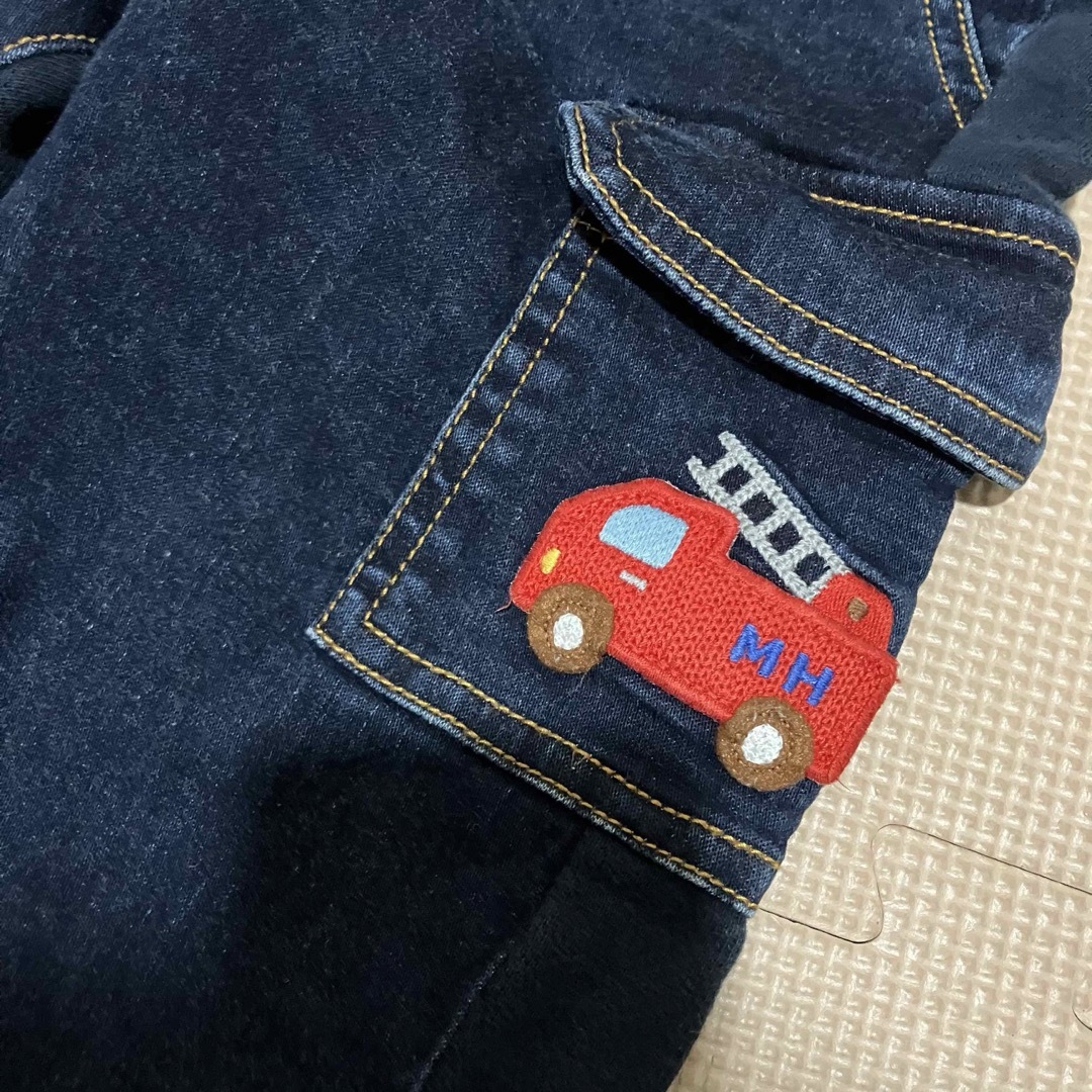 mikihouse(ミキハウス)のミキハウス　 デニムパンツ ジーンズ 長ズボン　110 消防車　プッチー キッズ/ベビー/マタニティのキッズ服男の子用(90cm~)(パンツ/スパッツ)の商品写真