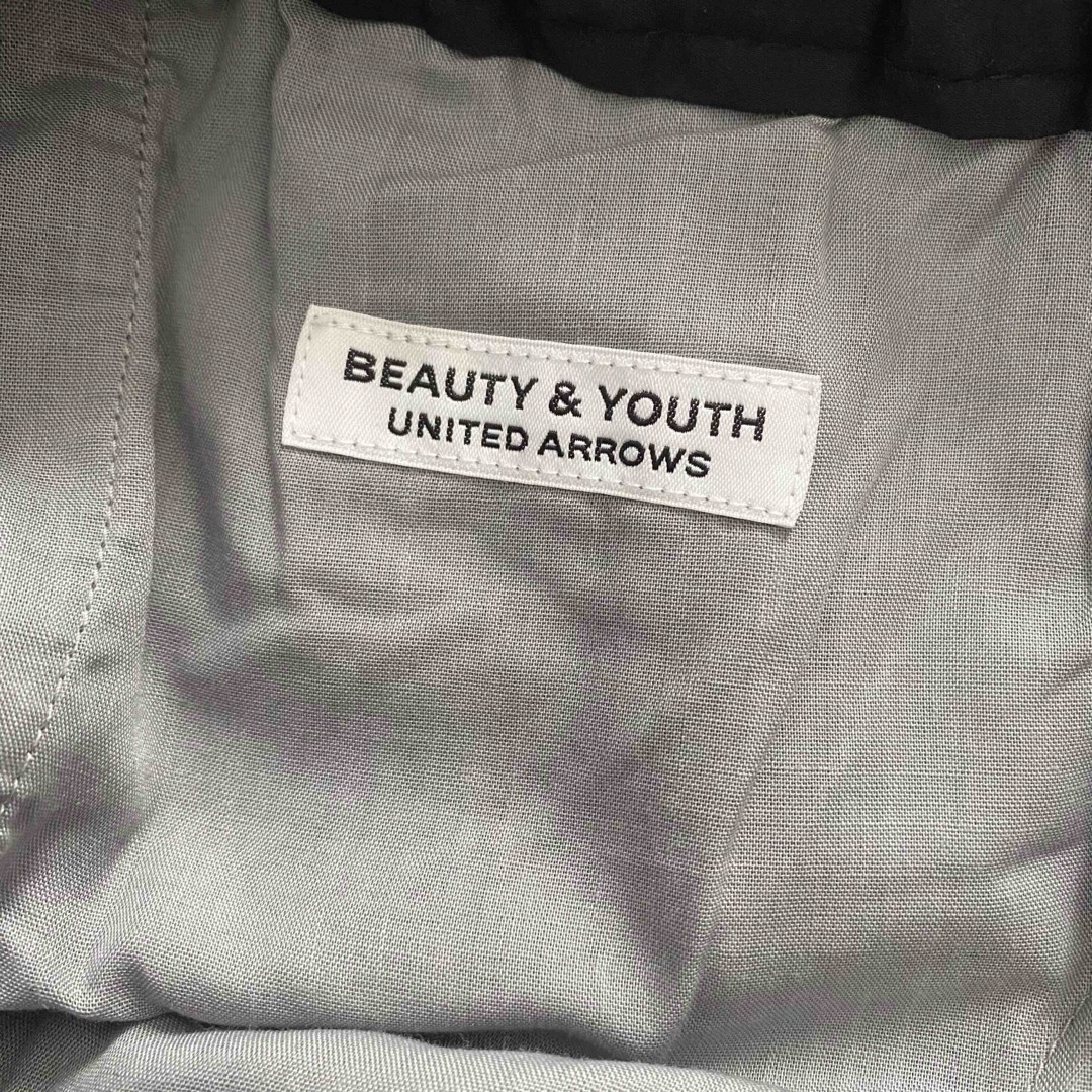 BEAUTY&YOUTH UNITED ARROWS(ビューティアンドユースユナイテッドアローズ)のBEAUTY & YOUTH プリーツ　イージーテーパードパンツ レディースのパンツ(カジュアルパンツ)の商品写真