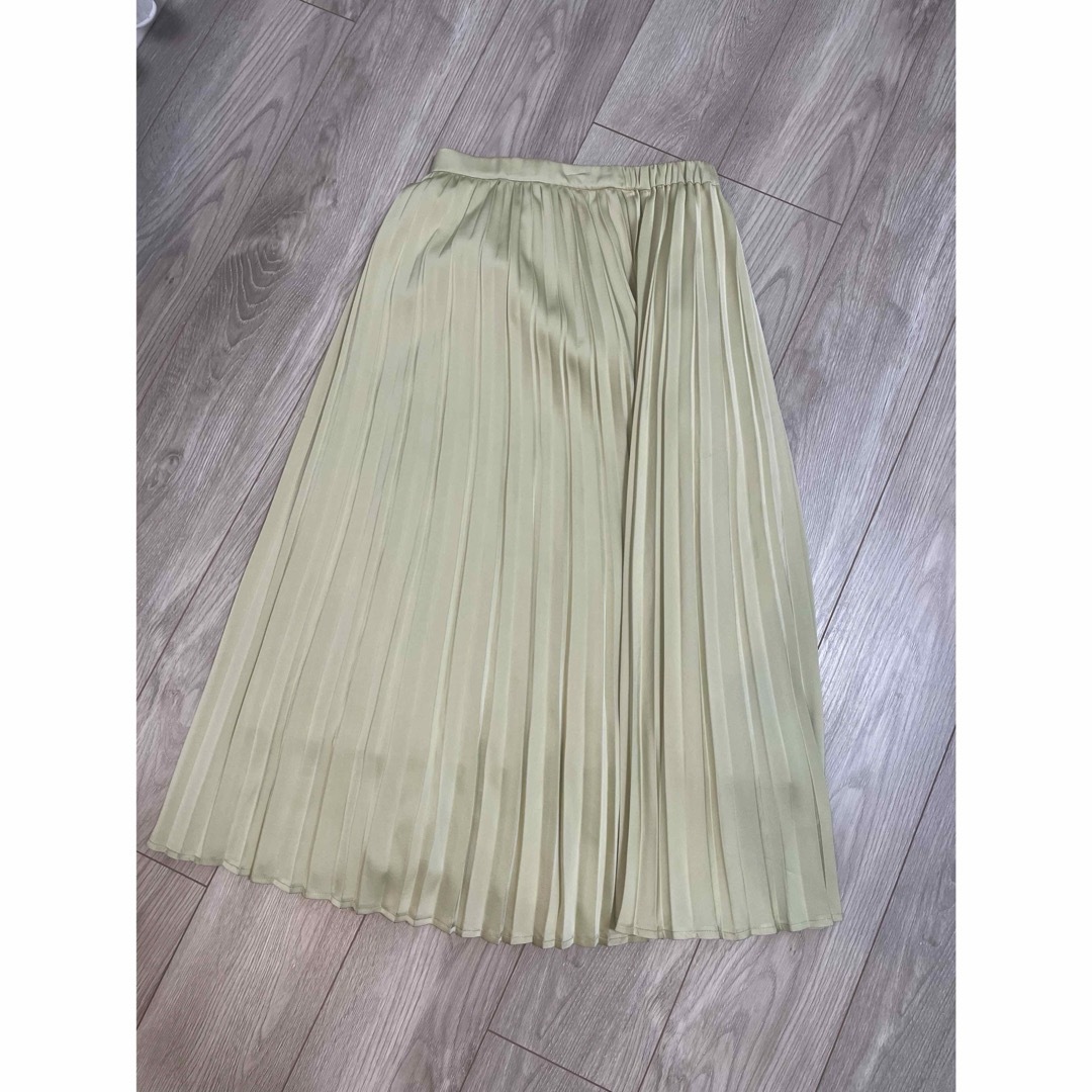 Stola.(ストラ)の《stola.》satin pleated skirt ミントグリーン レディースのスカート(ロングスカート)の商品写真