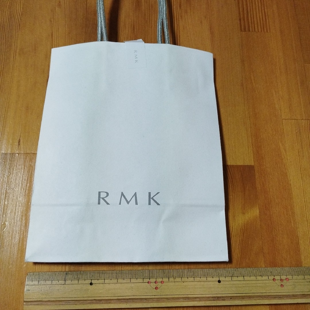 RMK(アールエムケー)のRMK 紙袋　ショッパー レディースのバッグ(ショップ袋)の商品写真