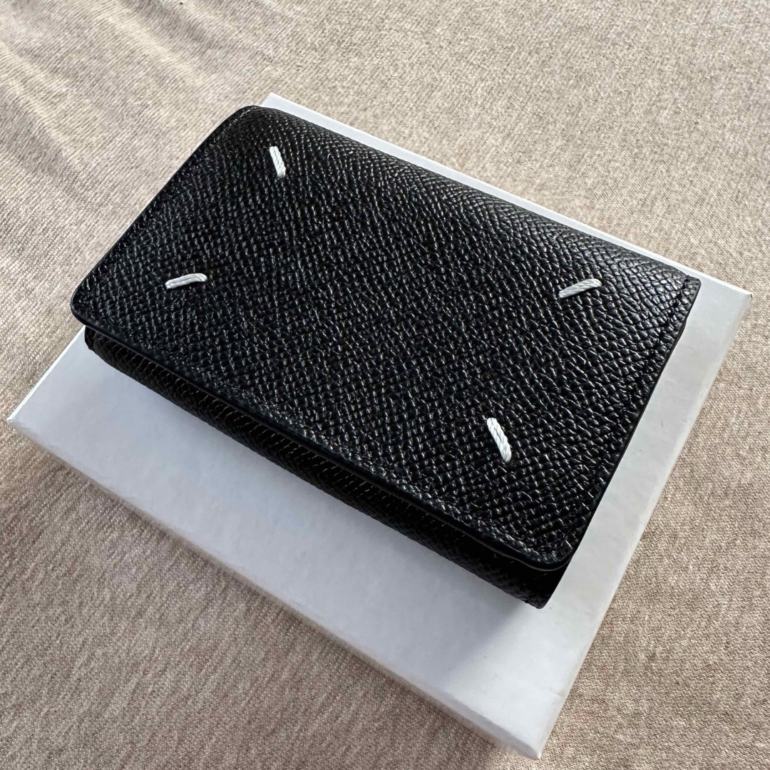 Maison Martin Margiela(マルタンマルジェラ)の黒新品 メゾン マルジェラ 4ステッチ カードケース 札入れ ブラック 折り財布 メンズのファッション小物(折り財布)の商品写真