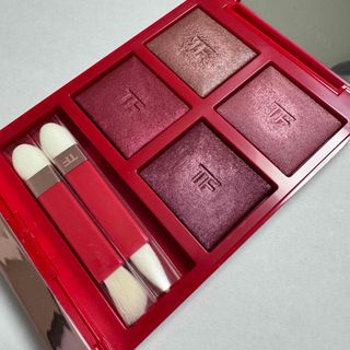 トムフォードビューティ(TOM FORD BEAUTY)のトムフォード　アイカラークォード　01SC エレクトリックチェリー(アイシャドウ)