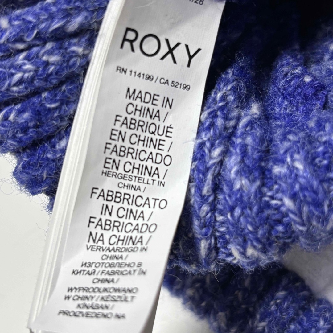 Roxy(ロキシー)のROXY  ロキシー ボンボン付き　 ニット帽　ビーニー　キャップ　帽子 レディースの帽子(ニット帽/ビーニー)の商品写真