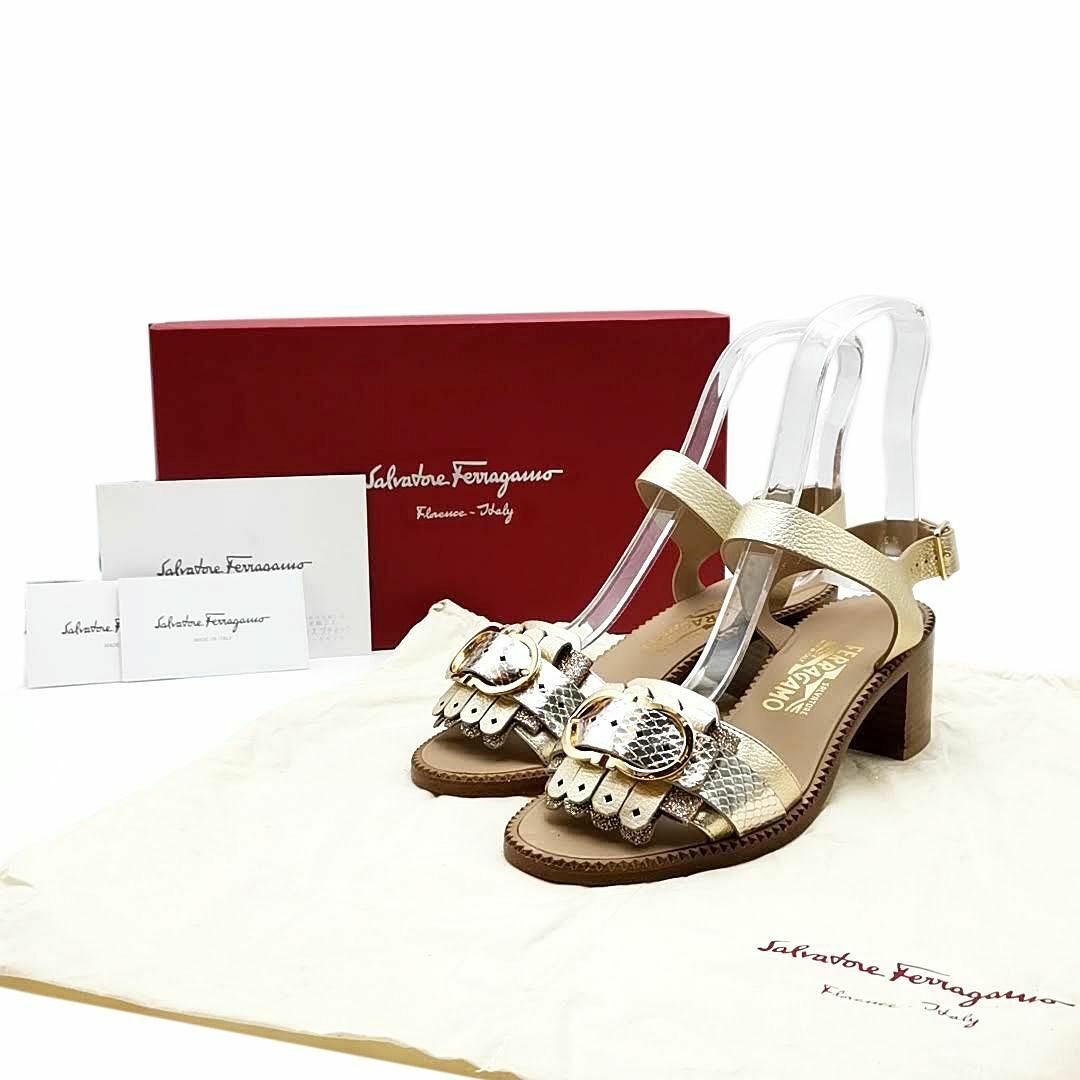 Salvatore Ferragamo(サルヴァトーレフェラガモ)の超美品 サルヴァトーレフェラガモ サンダル ガンチーニ 03-24031805 レディースの靴/シューズ(サンダル)の商品写真