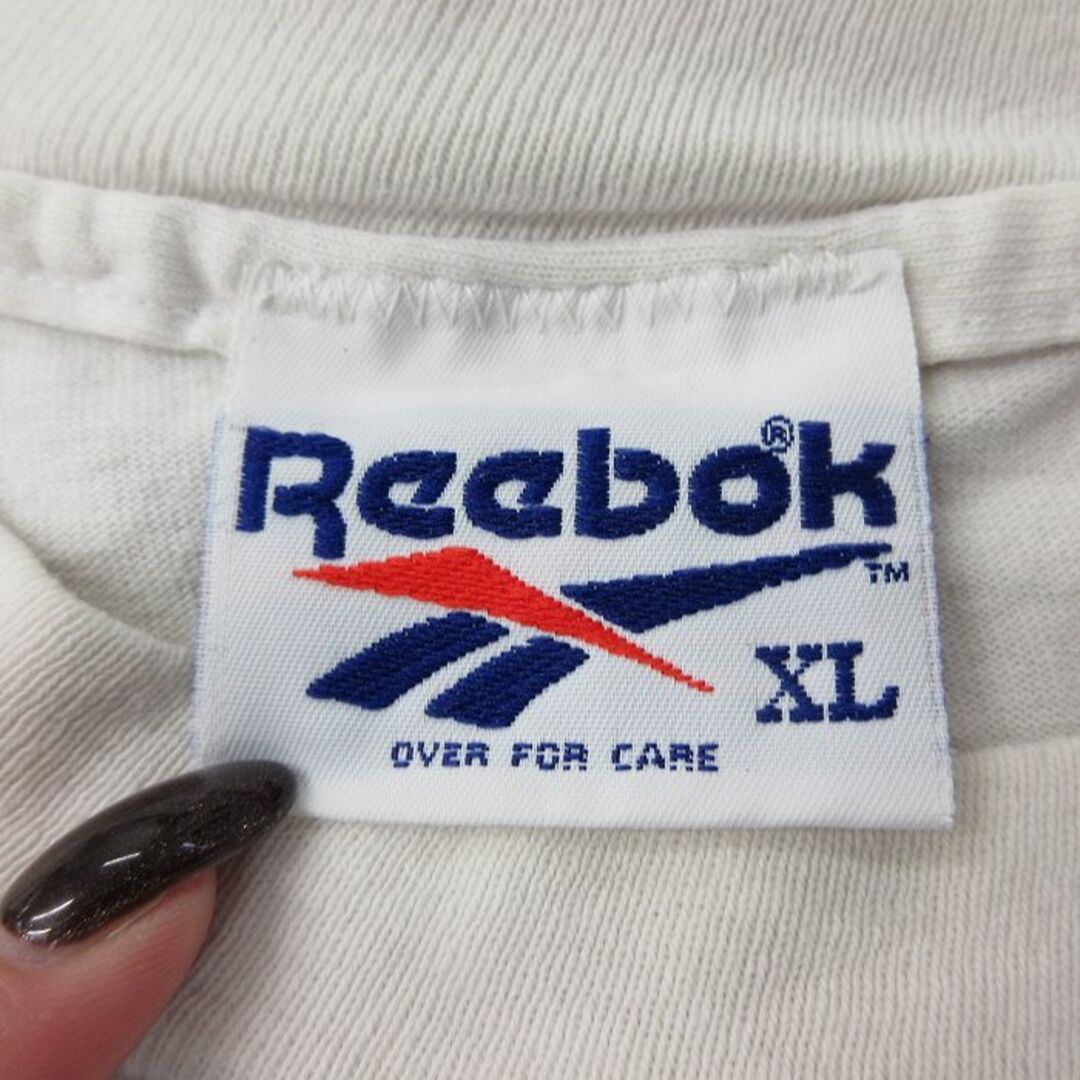 Reebok(リーボック)のXL★古着 リーボック REEBOK 長袖 ビンテージ Tシャツ メンズ 90年代 90s マラソン コットン クルーネック USA製 白 ホワイト 23dec12 中古 メンズのトップス(Tシャツ/カットソー(半袖/袖なし))の商品写真