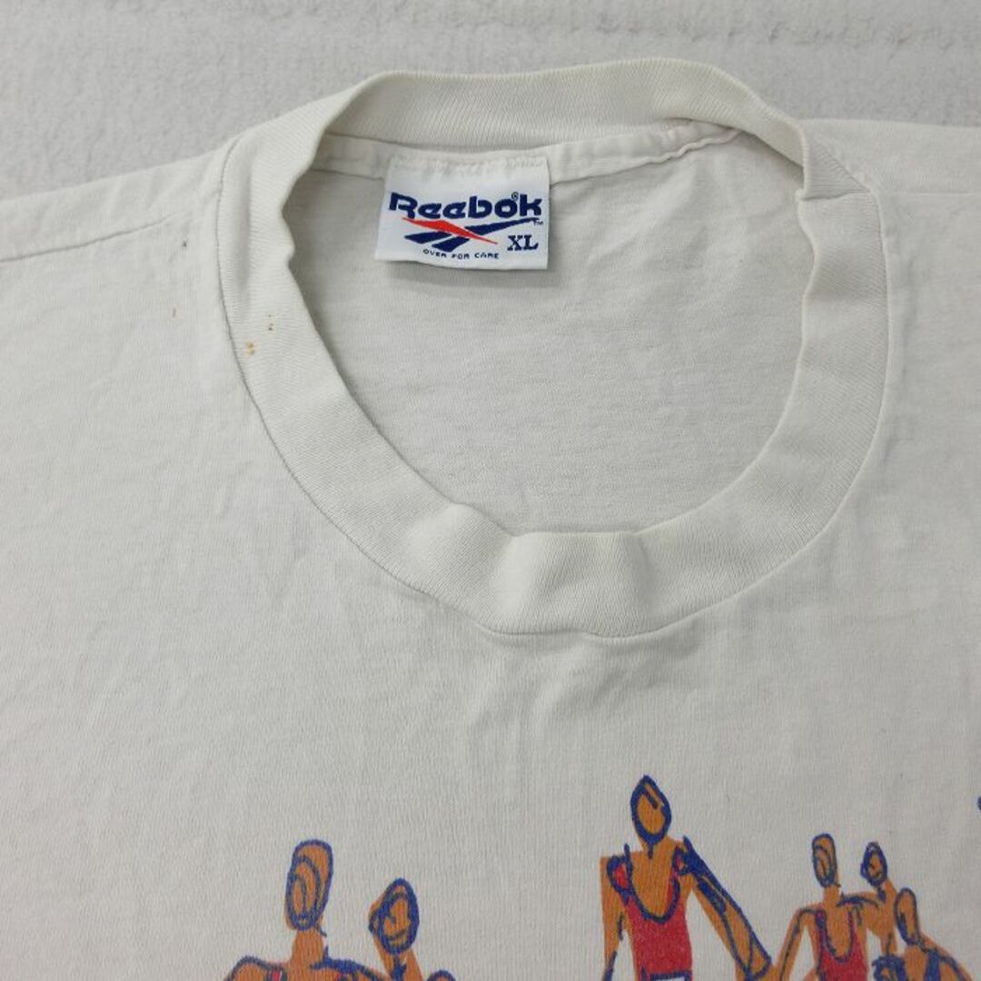 Reebok(リーボック)のXL★古着 リーボック REEBOK 長袖 ビンテージ Tシャツ メンズ 90年代 90s マラソン コットン クルーネック USA製 白 ホワイト 23dec12 中古 メンズのトップス(Tシャツ/カットソー(半袖/袖なし))の商品写真