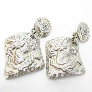 ジャンニヴェルサーチ(Gianni Versace)のジャンニヴェルサーチ ヴェルサーチェ メデューサ メドューサ イヤリング アクセ(イヤリング)