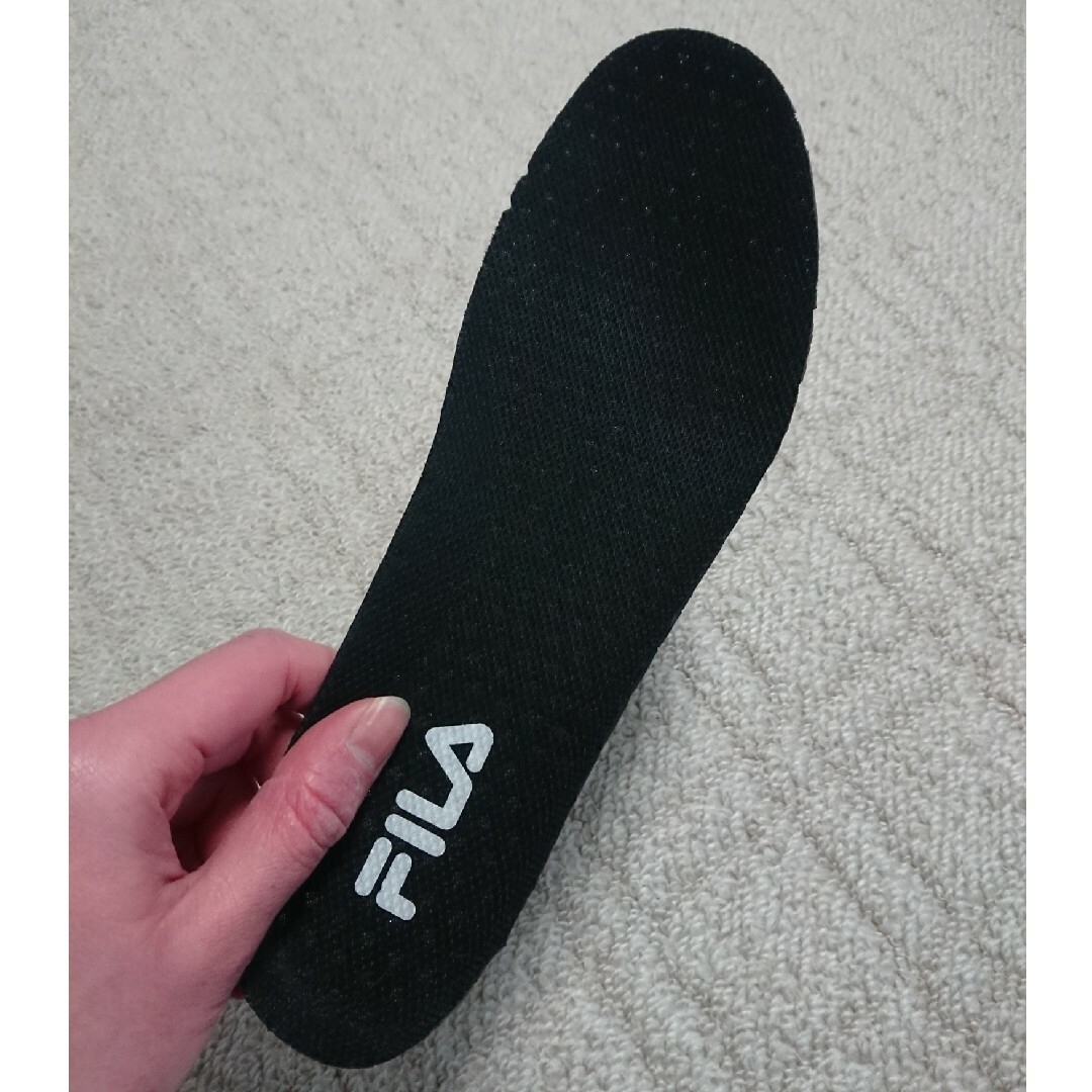 FILA(フィラ)のFILA　スリッポン　ニットスニーカー　黒　25.5cm　リーボック　プーマ メンズの靴/シューズ(スニーカー)の商品写真