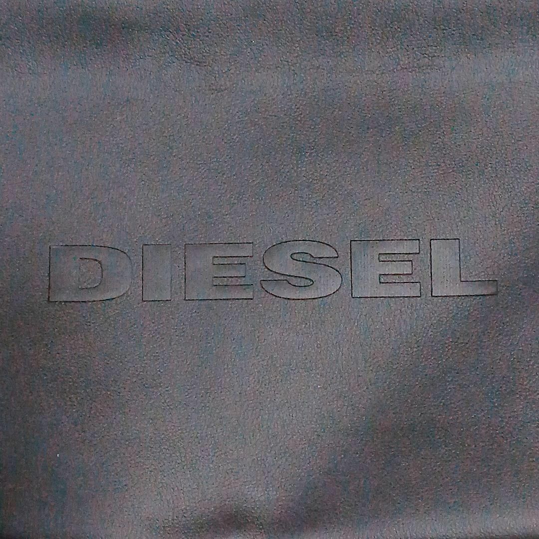 DIESEL(ディーゼル)の【美品✴️】DIESEL ディーゼル　黒　レザーバッグ 　ブランドロゴ入り メンズのバッグ(セカンドバッグ/クラッチバッグ)の商品写真