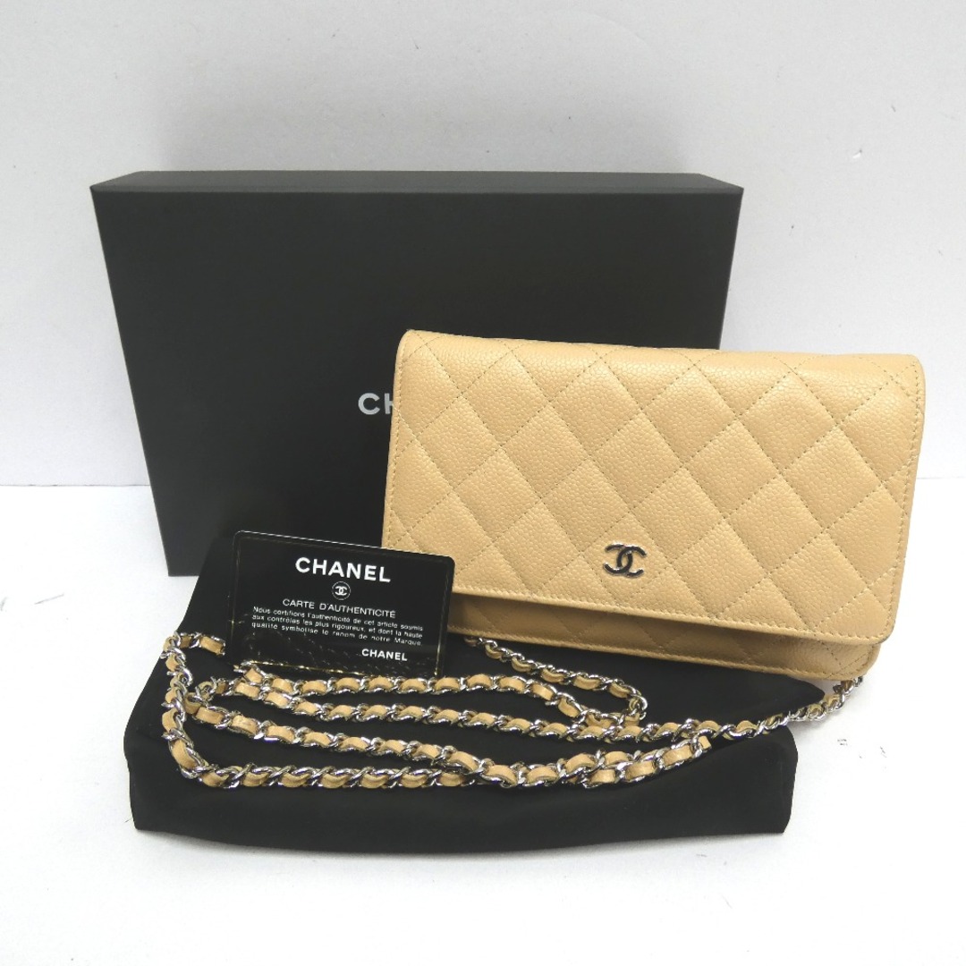 CHANEL(シャネル)のシャネル ショルダーバッグ チェーンウォレット キャビアスキン タイムレス クラシック AP0250 ベージュ Dz788591 中古 レディースのバッグ(ショルダーバッグ)の商品写真