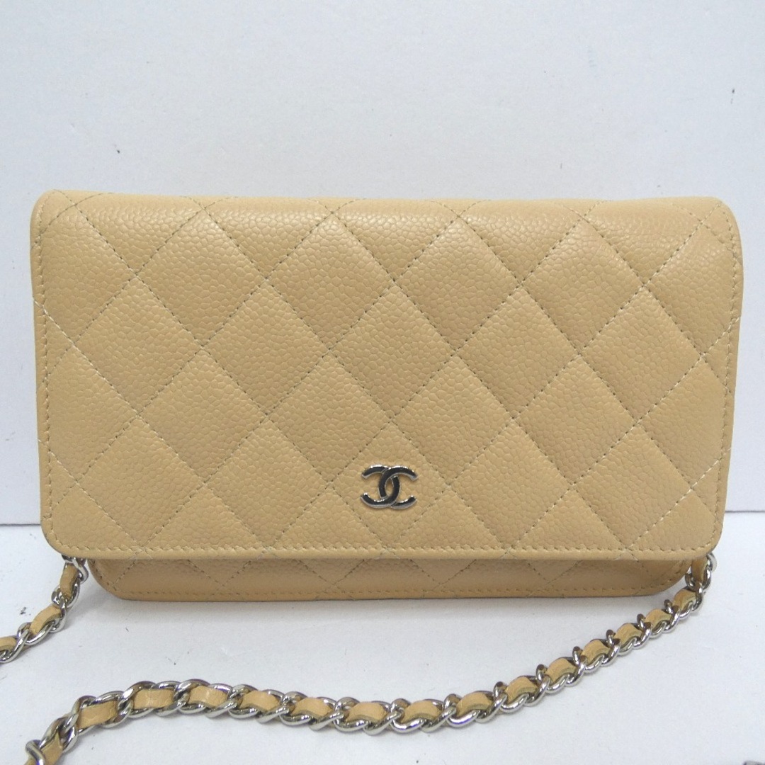 CHANEL(シャネル)のシャネル ショルダーバッグ チェーンウォレット キャビアスキン タイムレス クラシック AP0250 ベージュ Dz788591 中古 レディースのバッグ(ショルダーバッグ)の商品写真