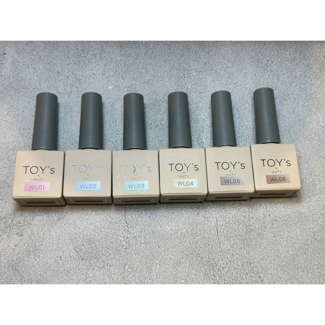 TOY's × INITY ホワイトライトコレクション6色セット コスメ/美容のネイル(カラージェル)の商品写真