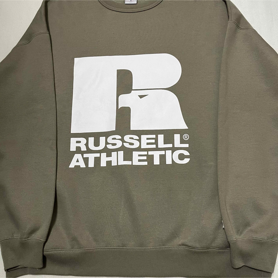 COOTIE(クーティー)の【COOTIE x RUSSEL ATHLETIC】スウェット デカロゴ カーキ メンズのトップス(スウェット)の商品写真