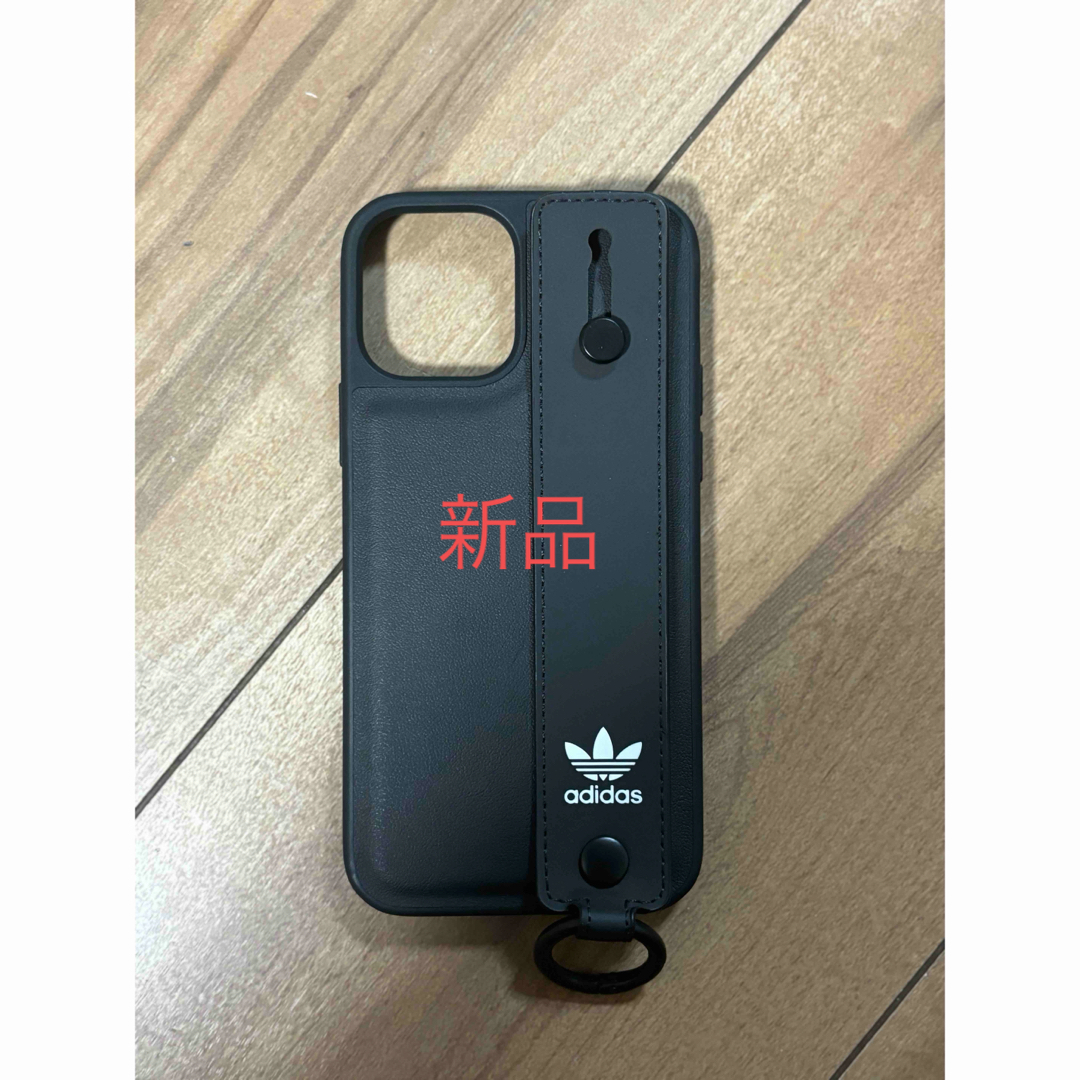 adidas(アディダス)の新品)adidas iPhone12Pro/iPhone12 ケース 42394 スマホ/家電/カメラのスマホアクセサリー(モバイルケース/カバー)の商品写真