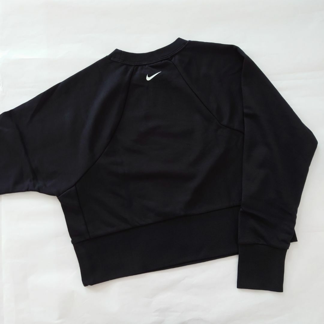 NIKE(ナイキ)のNIKE ナイキ ドライフィット ドルマン ロゴ スウェット 定価7150円 レディースのトップス(トレーナー/スウェット)の商品写真