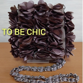 トゥービーシック(TO BE CHIC)の美品 TOBECHIC トゥービーシック ミニショルダー フラワーモチーフ 鞄(ショルダーバッグ)