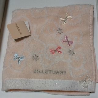 ジルスチュアート(JILLSTUART)のジルスチュアート　タオルハンカチ　ベージュ(ハンカチ)