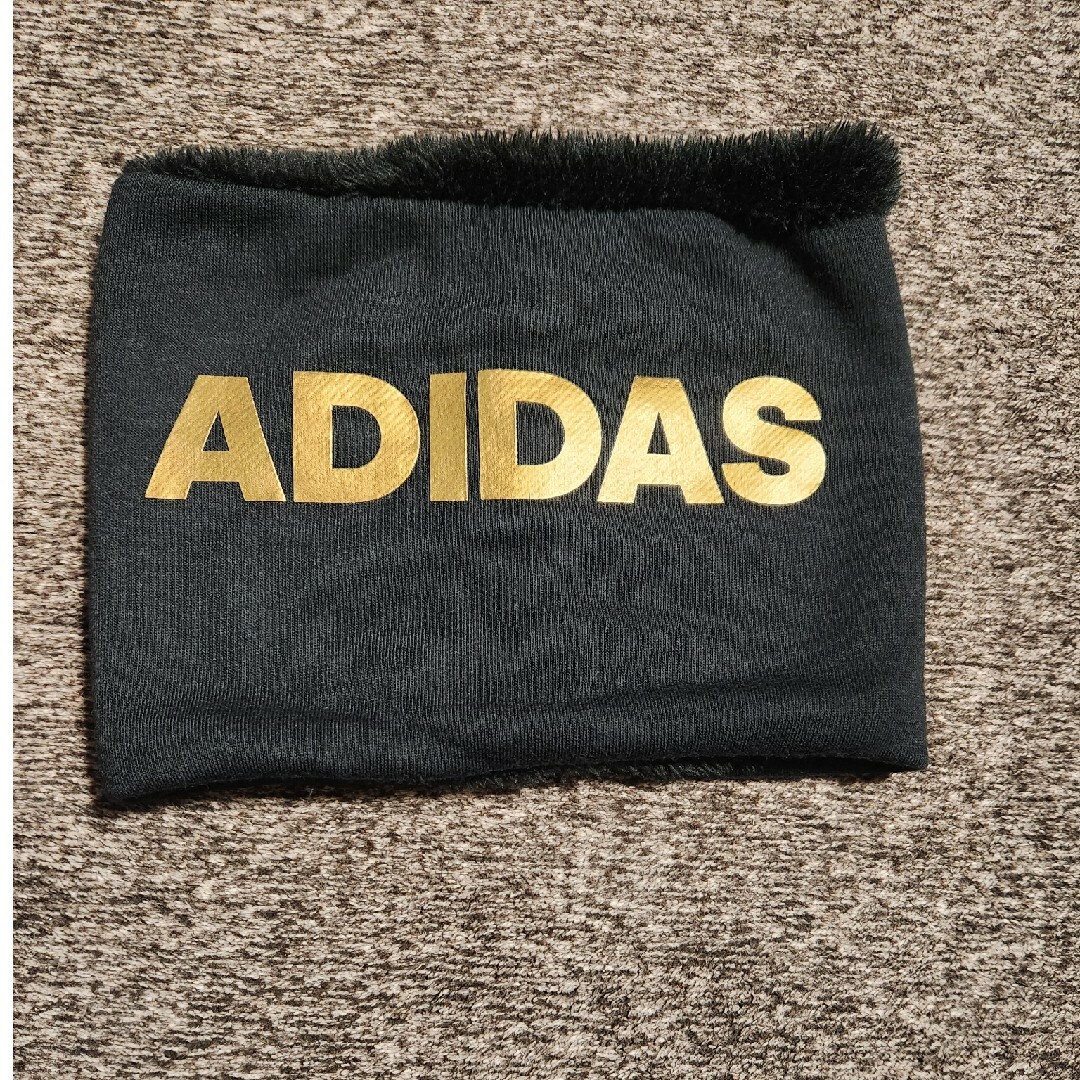 adidas(アディダス)の新品 adidas ネックウォーマー黒 キッズ用 キッズ/ベビー/マタニティのこども用ファッション小物(マフラー/ストール)の商品写真