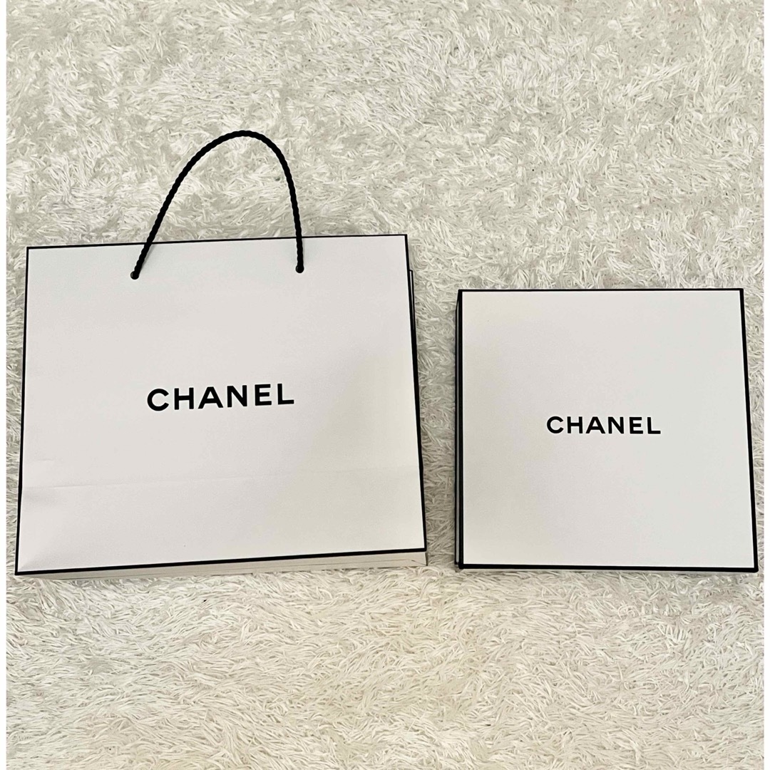 CHANEL(シャネル)のCHANEL 紙箱、ペーパーバッグ レディースのバッグ(ショップ袋)の商品写真