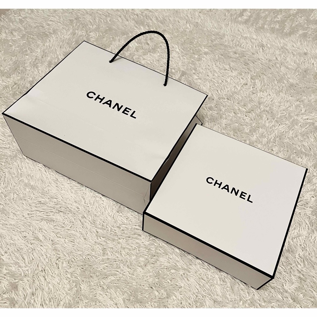 CHANEL(シャネル)のCHANEL 紙箱、ペーパーバッグ レディースのバッグ(ショップ袋)の商品写真