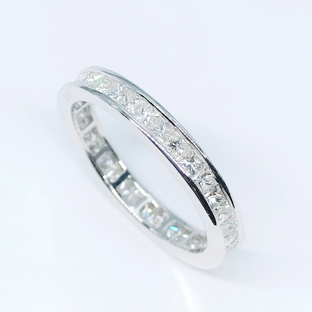 2.00ct プリンセスカット フルエタニティ ダイヤモンドリング K18WG レディースのアクセサリー(リング(指輪))の商品写真