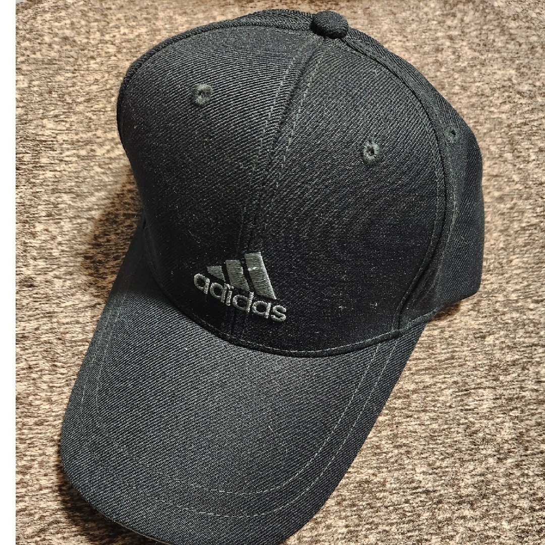 adidas(アディダス)の新品 adidas キャップ黒 フリー 男女兼用 メンズの帽子(キャップ)の商品写真