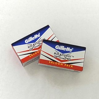 両刃カミソリ替刃 《Gillette Wilkinson Sword》 20枚(カミソリ)