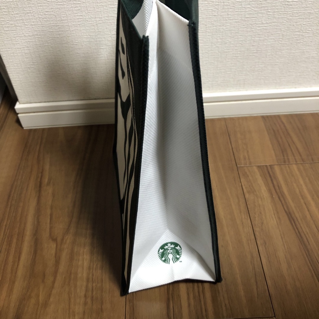 Starbucks(スターバックス)のスターバックス　エコバッグ　不織布 レディースのバッグ(エコバッグ)の商品写真