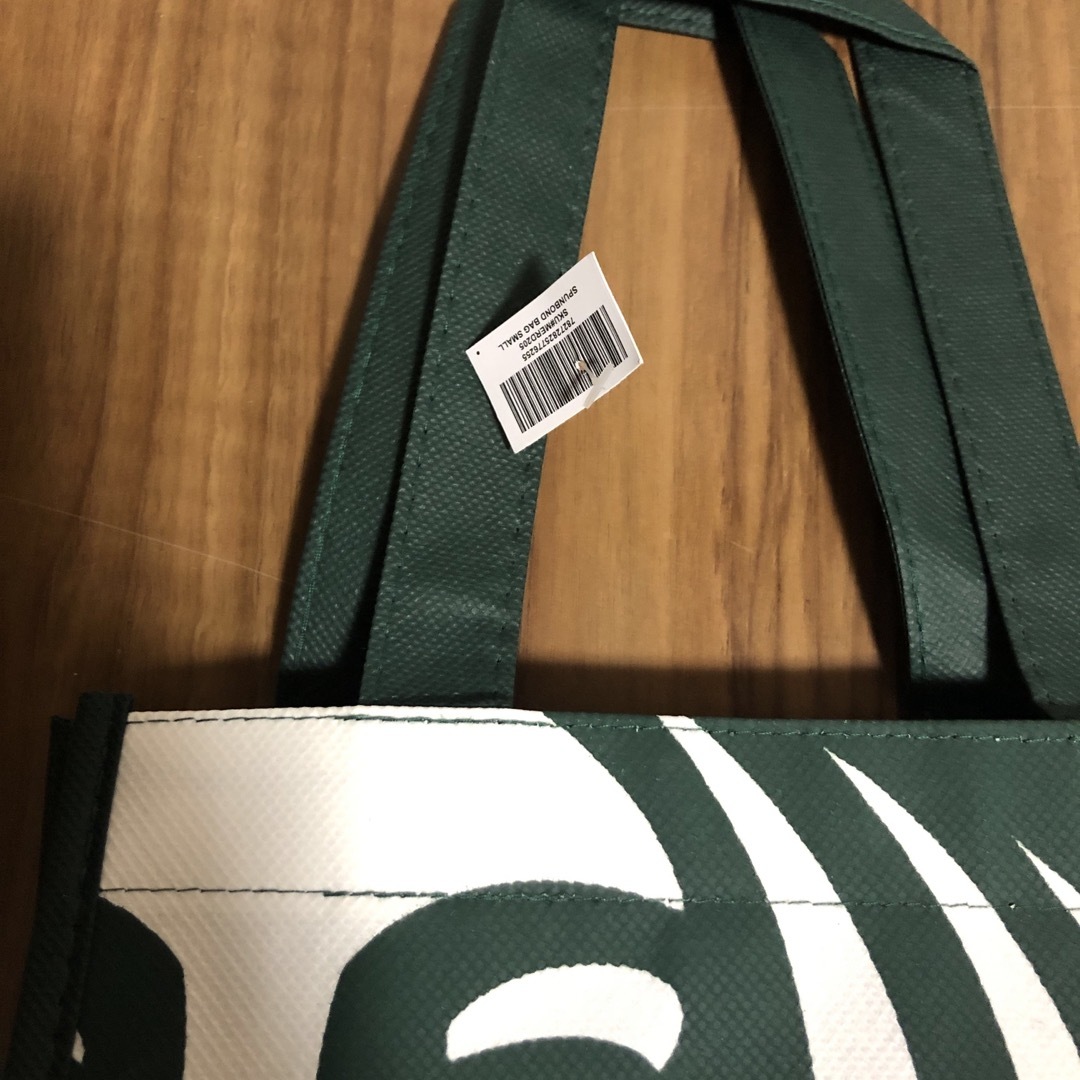 Starbucks(スターバックス)のスターバックス　エコバッグ　不織布 レディースのバッグ(エコバッグ)の商品写真