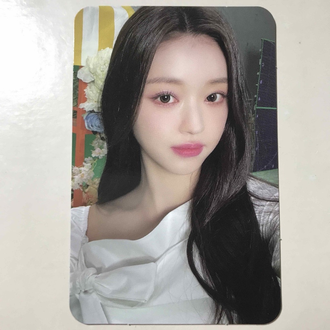 Oh My Girl ユア トレカ エンタメ/ホビーのCD(K-POP/アジア)の商品写真