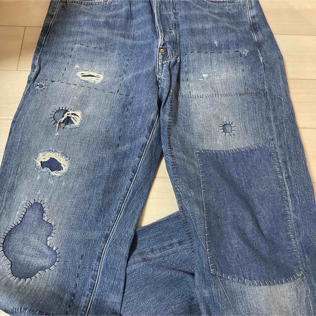 Levi's(リーバイス)のLevi's リーバイス LVC 501 ダメージ リペア加工 デニム　キムタク メンズのパンツ(デニム/ジーンズ)の商品写真