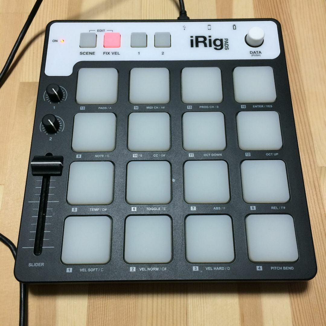 IK Multimedia iRig Pads MIDI コントローラ パッド  楽器のDTM/DAW(MIDIコントローラー)の商品写真