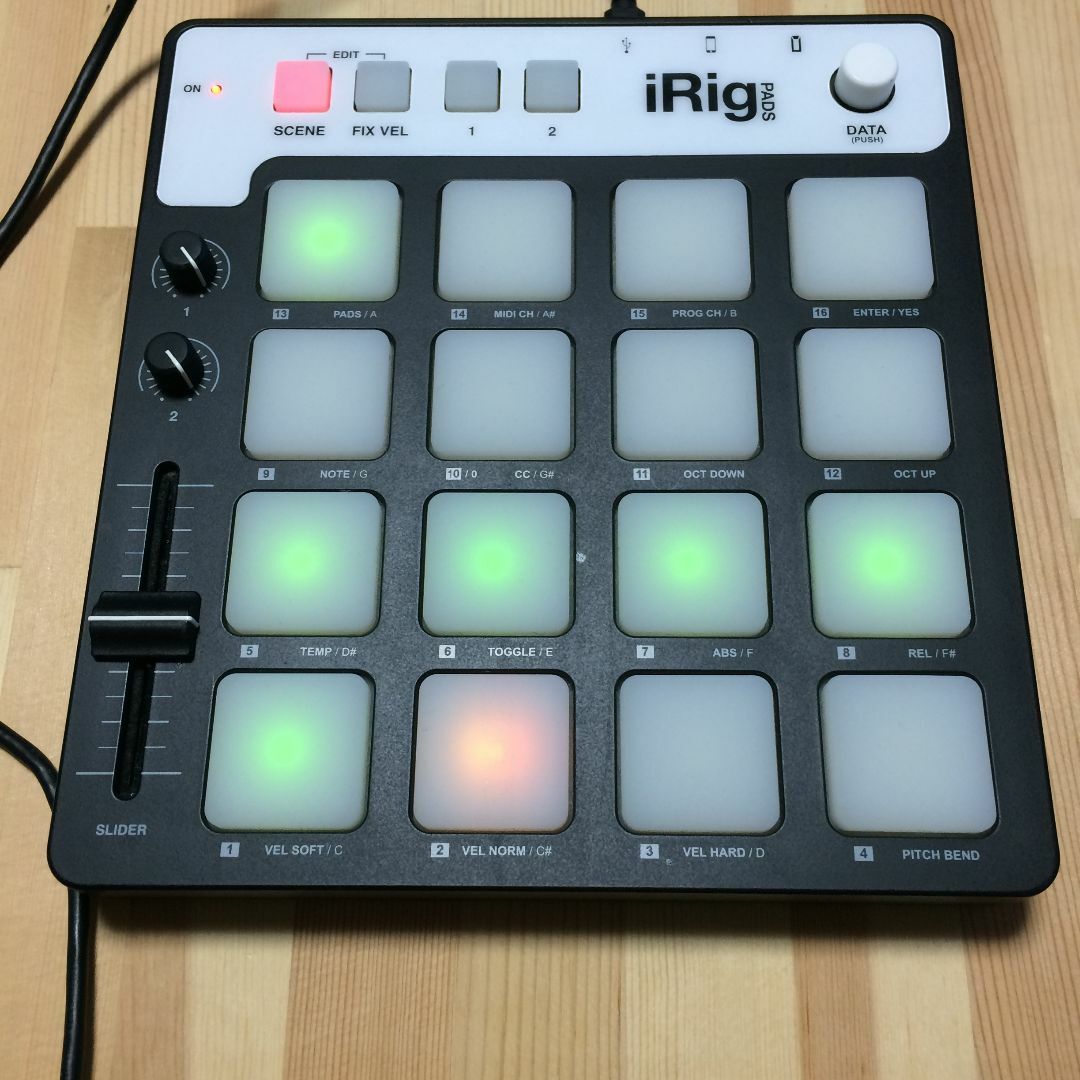 IK Multimedia iRig Pads MIDI コントローラ パッド  楽器のDTM/DAW(MIDIコントローラー)の商品写真